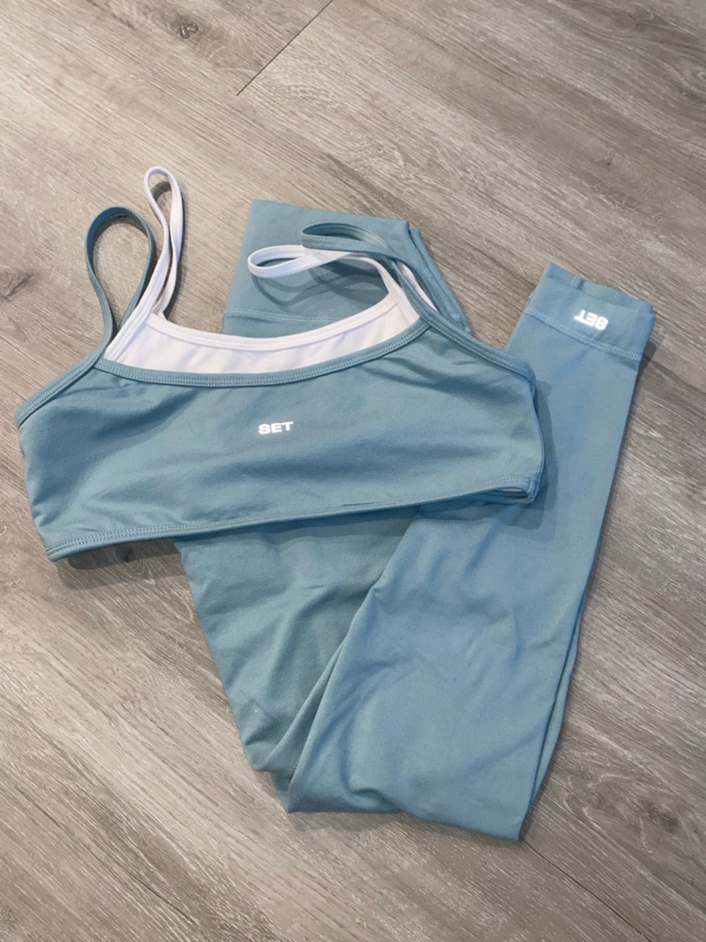 Set Active Formcloud Cloud Training Bra and Leggings